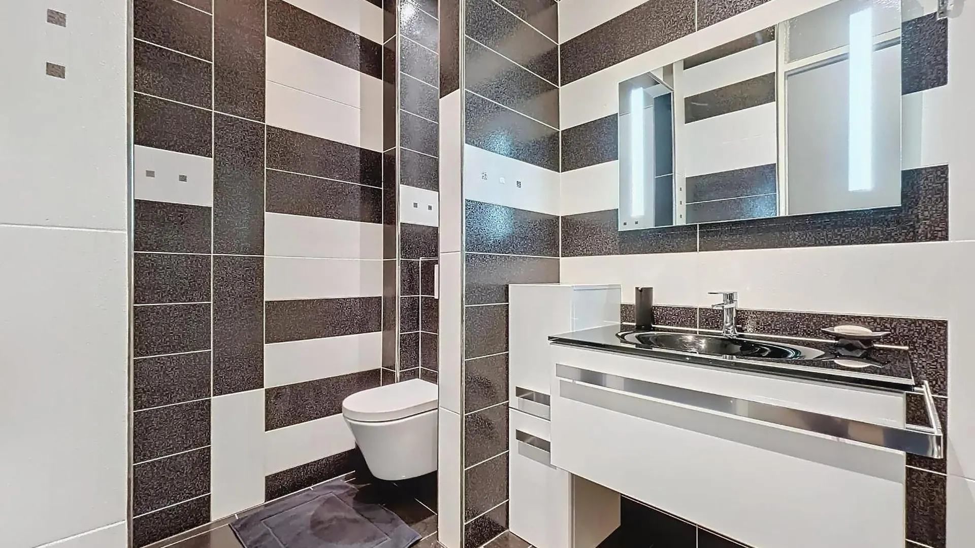 Premium Apartment Seine View And Eiffel Tower Paris France